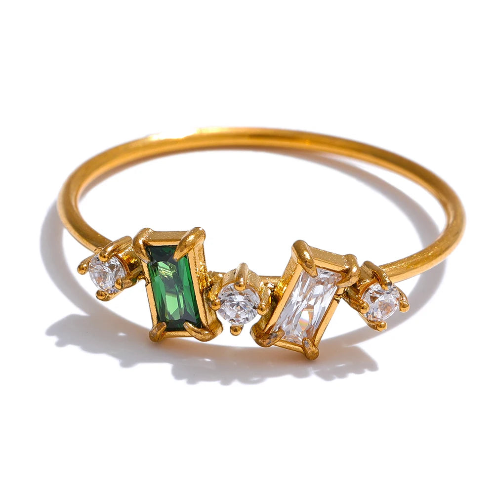 Mia Ring