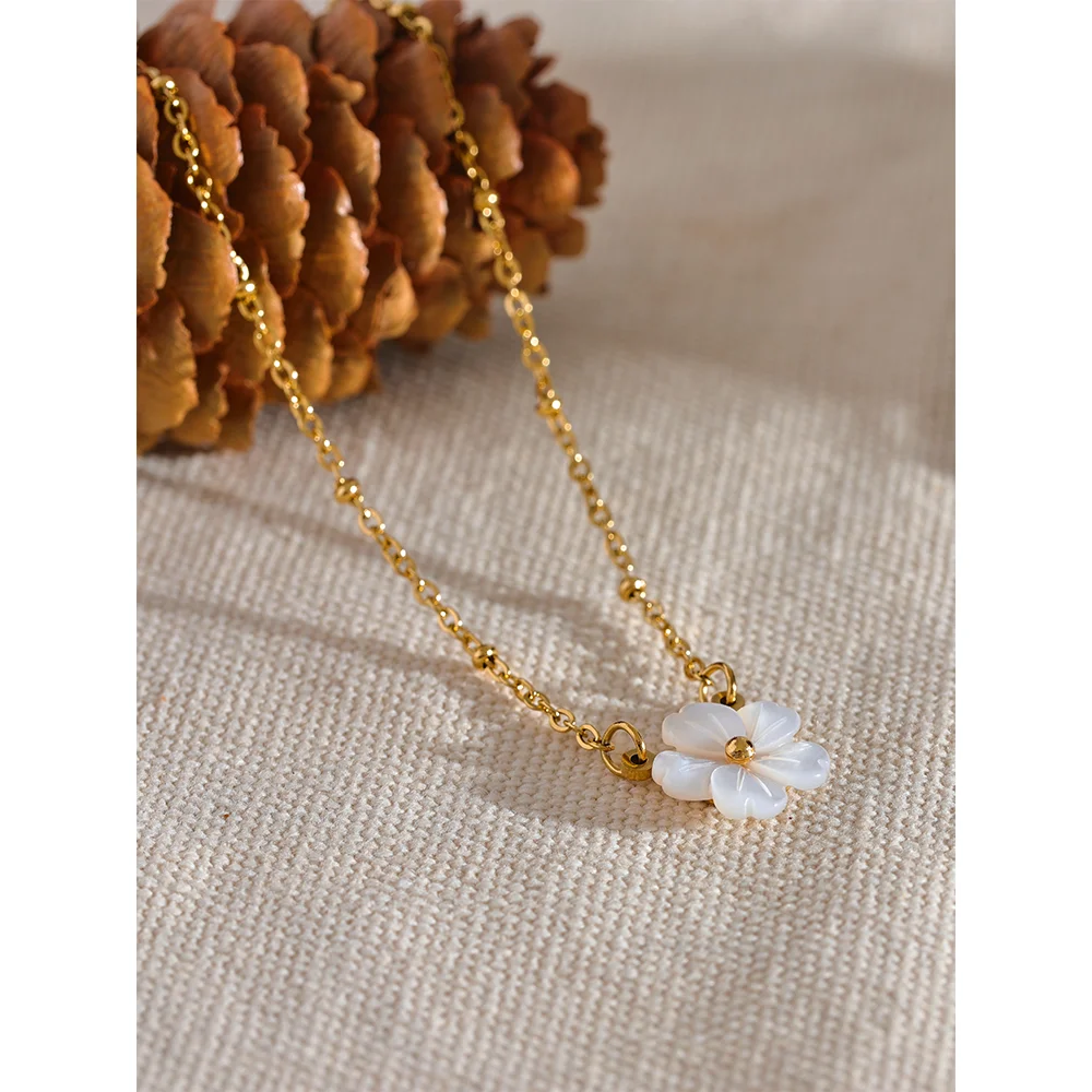 Hibi Necklace