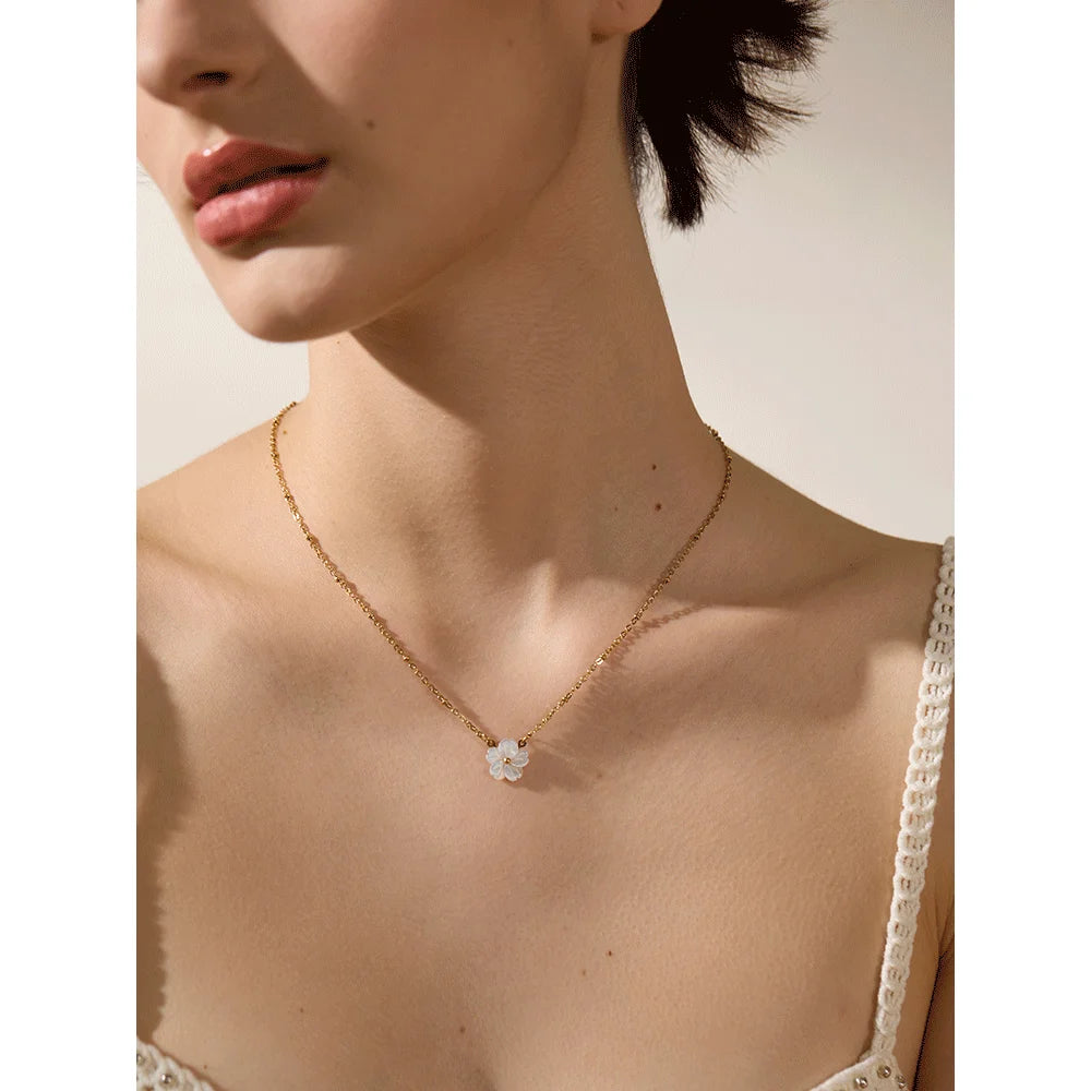 Hibi Necklace