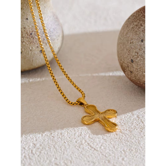 Bela Necklace 