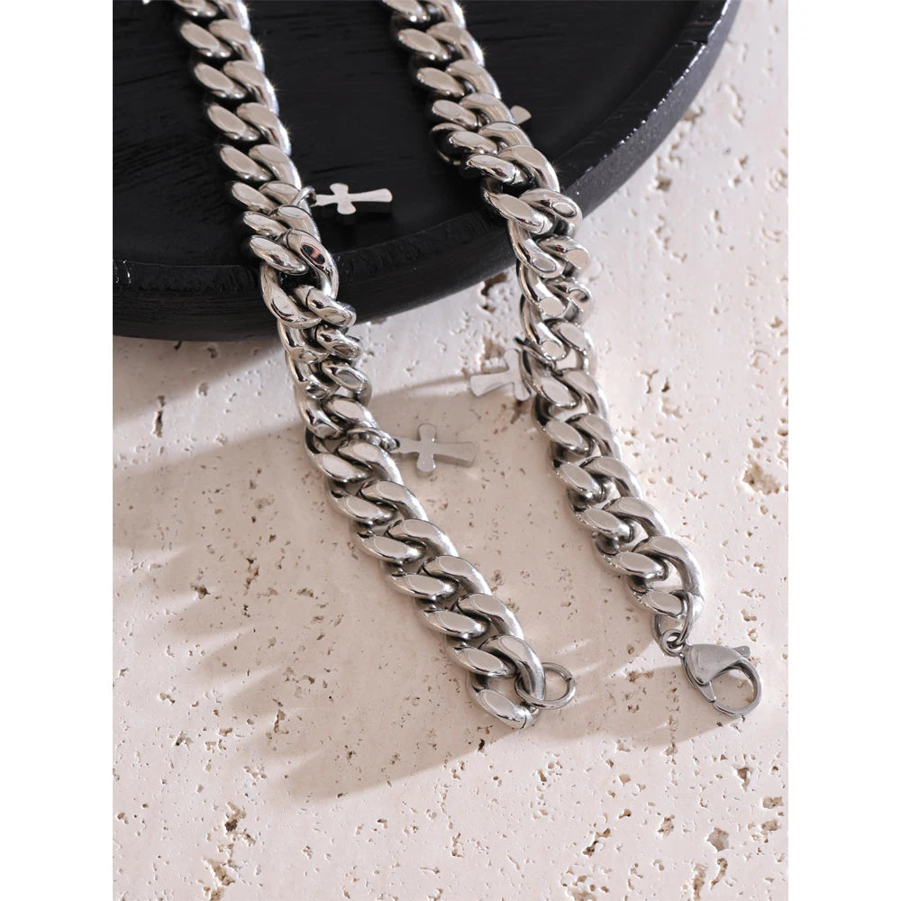 Chris Necklace 